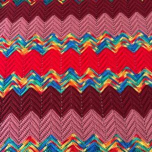 VTG Crocheted Multicolor Red Blanket Granny Afghan Chevron Zigzag 84X40 Throw